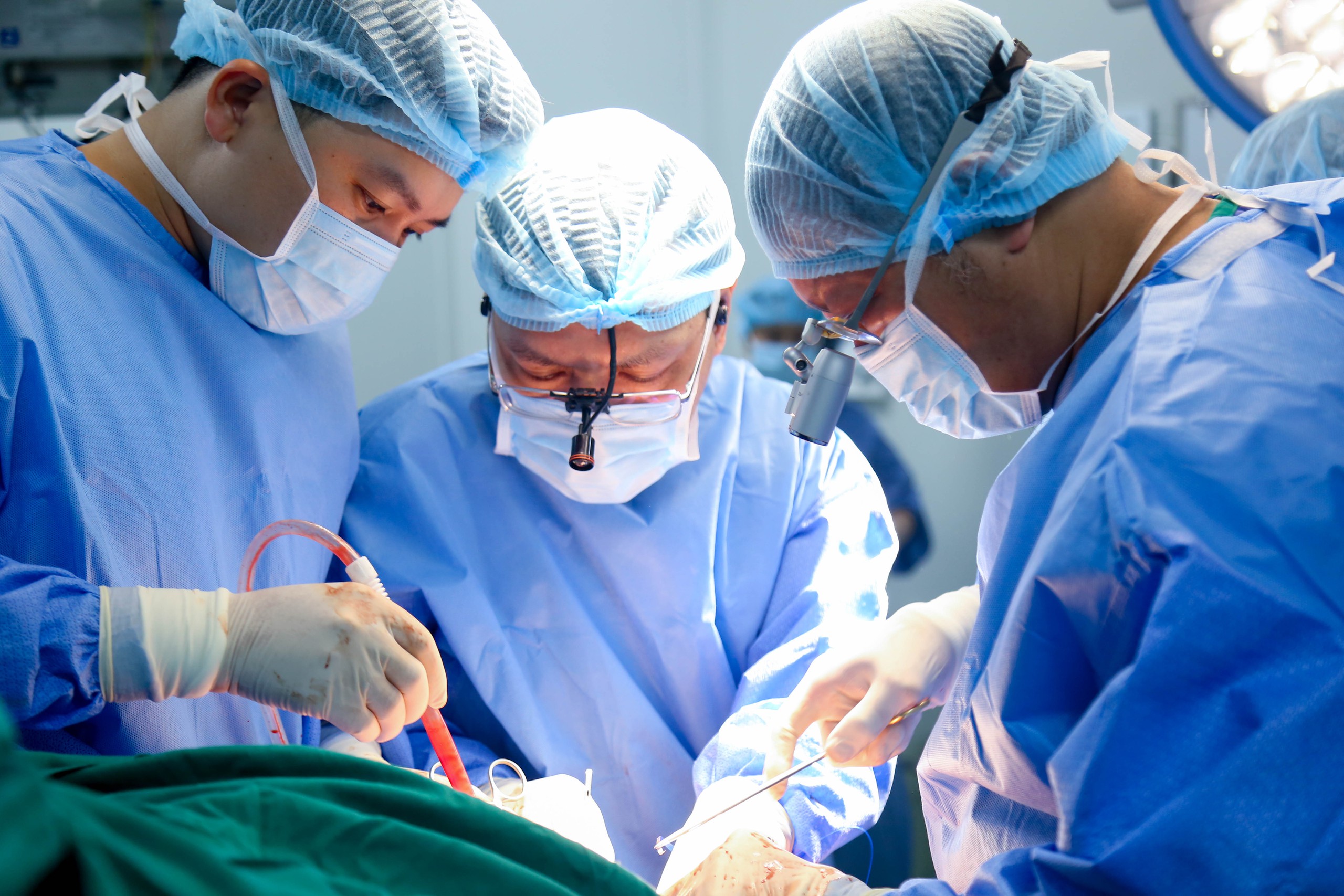 Đề Xuất Cơ Chế Ghép Đổi Chéo và Tinh Chỉnh Thanh Toán BHYT Trong Ghép Tạng