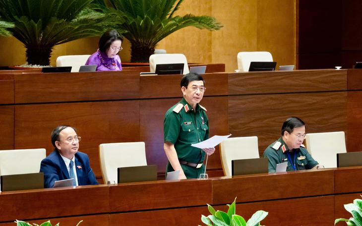 Xem Xét Điều Chỉnh Tuổi Nghỉ Hưu Đối Với Sĩ Quan Quân Đội