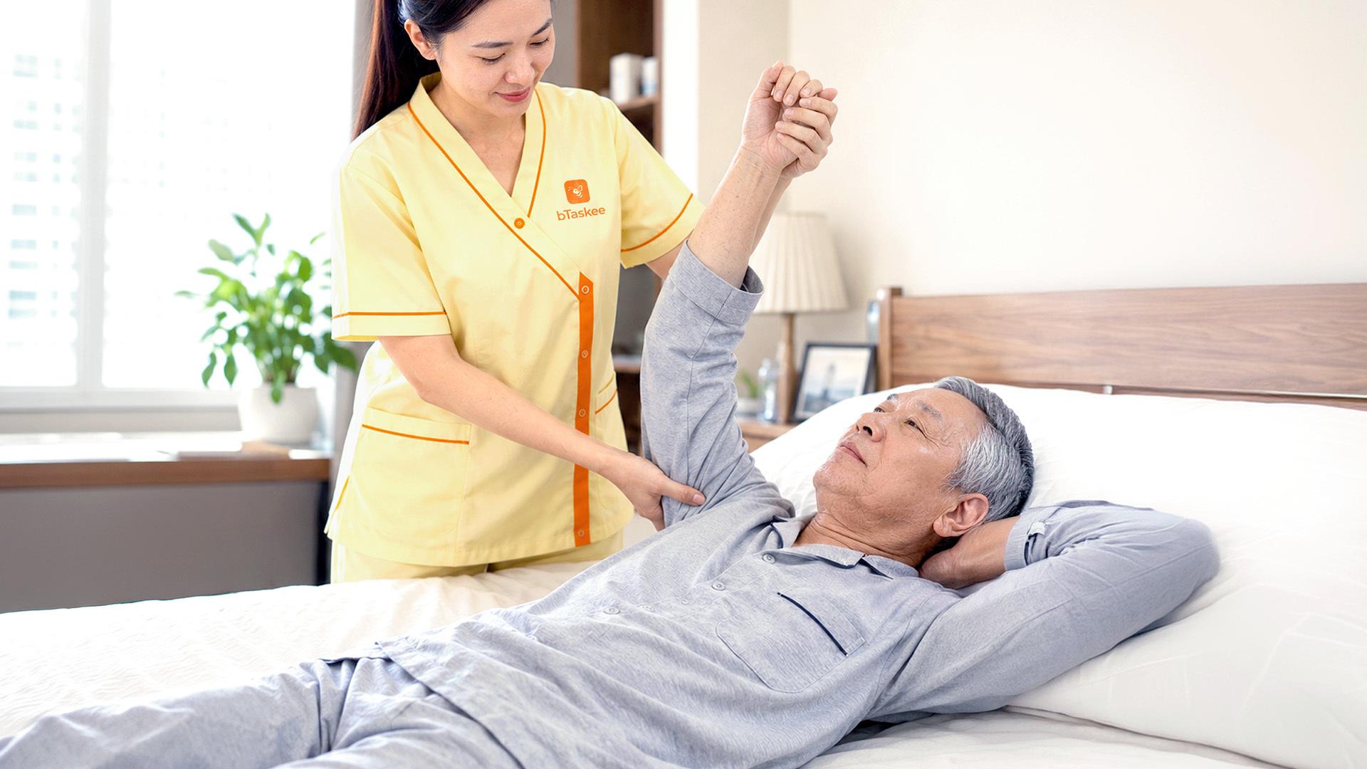 photo-1785494433120-1785494433620423830170 Thực trạng chăm sóc người cao tuổi tại nhà: Giải pháp nào giảm áp lực y tế công?- Ảnh 1.