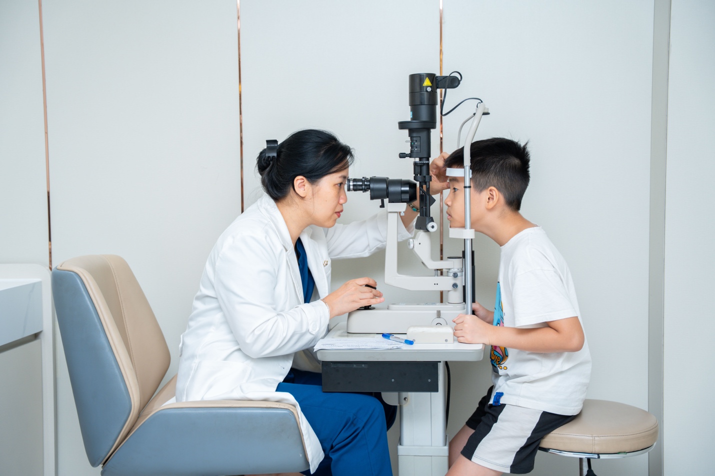 Trung Tâm Chuyên Sâu Về Nhãn Nhi Tại Bệnh Viện Đông Đô: Giải Quyết Vấn Đề Cận Thị Trẻ Em