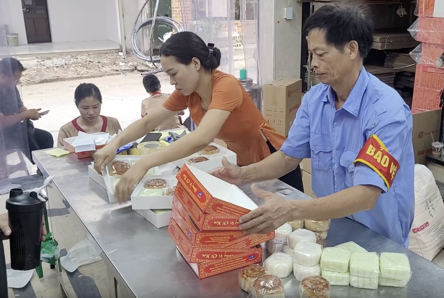 Hà Nội Tăng cường kiểm tra an toàn thực phẩm Tết Trung thu 2026 - Ảnh 2.