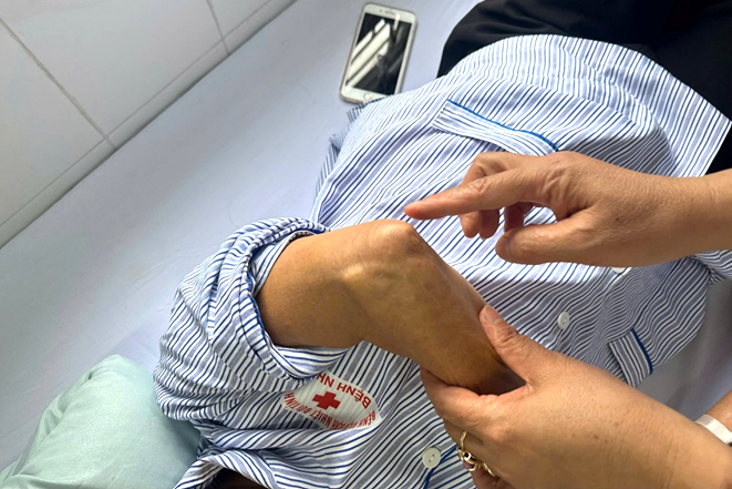 Khi Cơn Đau Khuỷu Tay Chưa Bao Giờ Ngừng: Những Điều Bạn Cần Biết