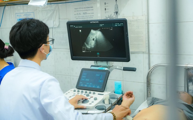 TPHCM tăng tốc khám sức khỏe cho học sinh và người lao động - Ảnh 2.