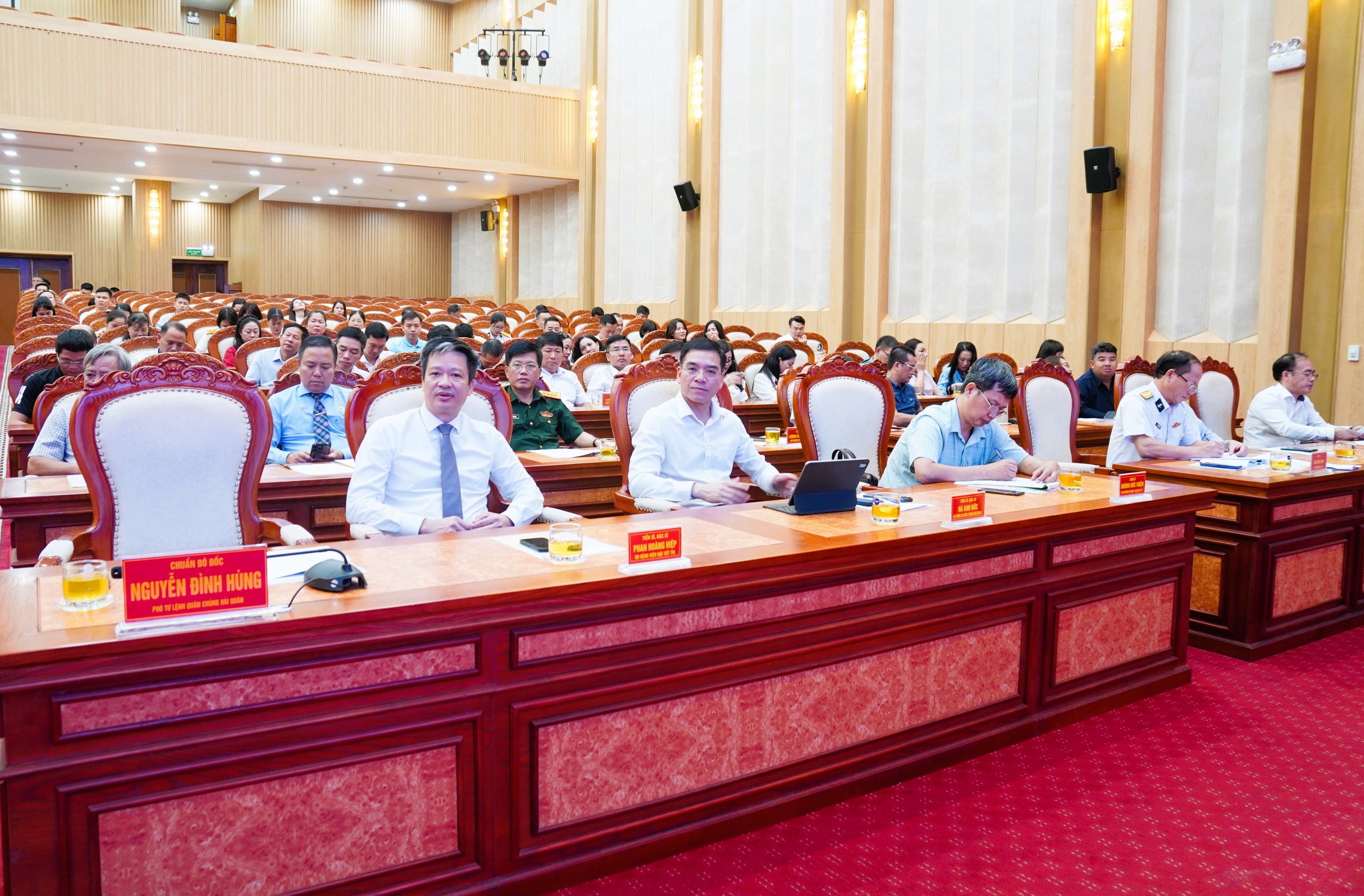 Nhiều cán bộ y tế được khen thưởng sau khám sức khỏe Trường Sa năm 2026 - Ảnh 2.