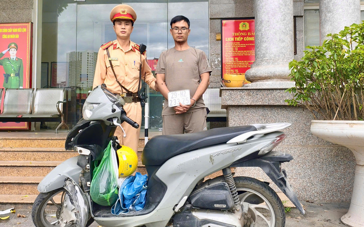 Mất trộm chiếc xe 8 năm trước, chủ nhân bất ngờ nhận lại theo cách không ngờ tới - Ảnh 2.