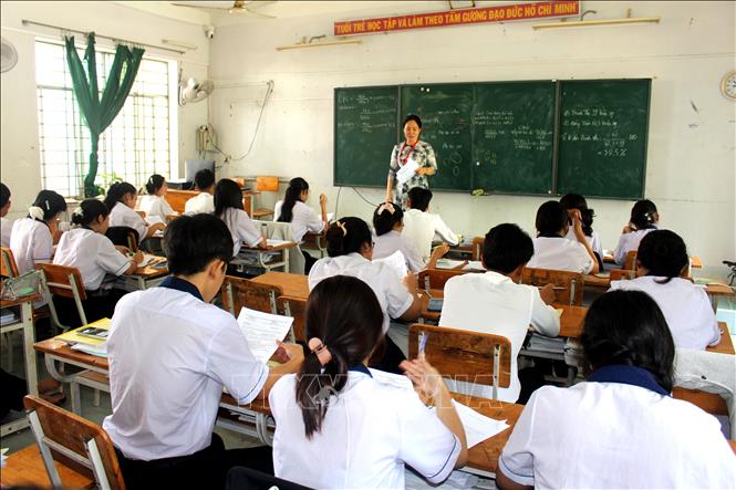 Quy Định Mới Về Nghỉ Hưu Trước Tuổi Và Thôi Việc Đối Với Hiệu Trưởng Sau Sáp Nhập