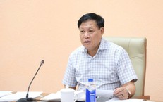 Nguy Cơ Sức Khỏe Từ Việc Uống Nước Suối Khi Bơi: Những Điều Cần Lưu Ý