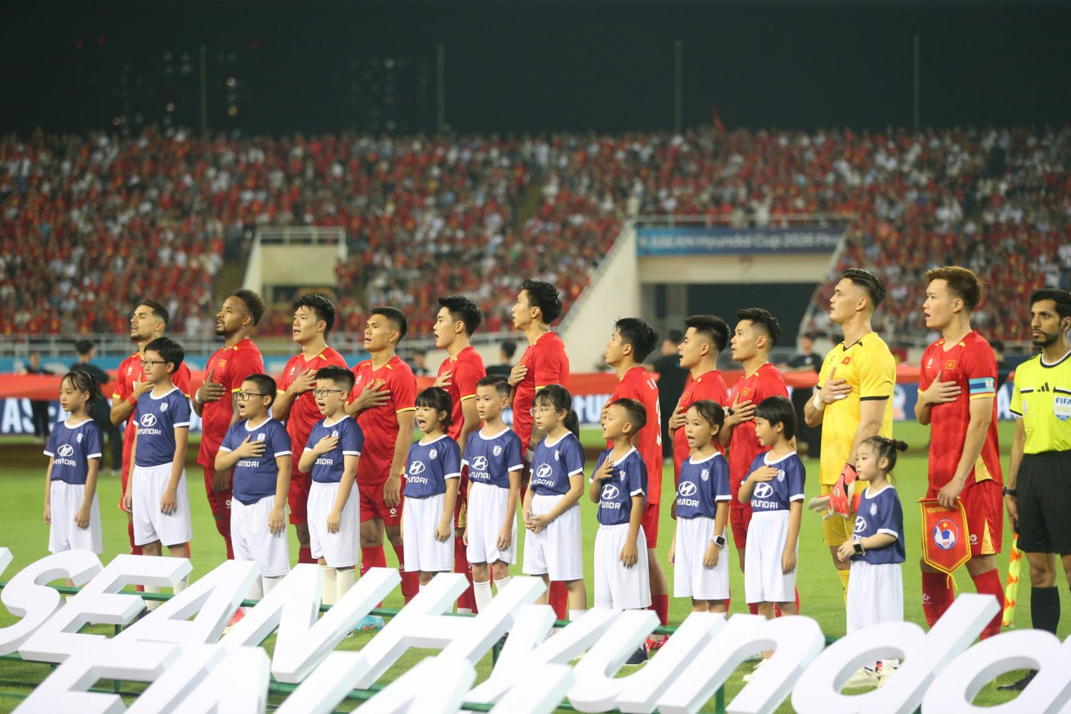 Việt Nam Lập Cú Đúp Chiến Thắng Tại ASEAN Cup 2026