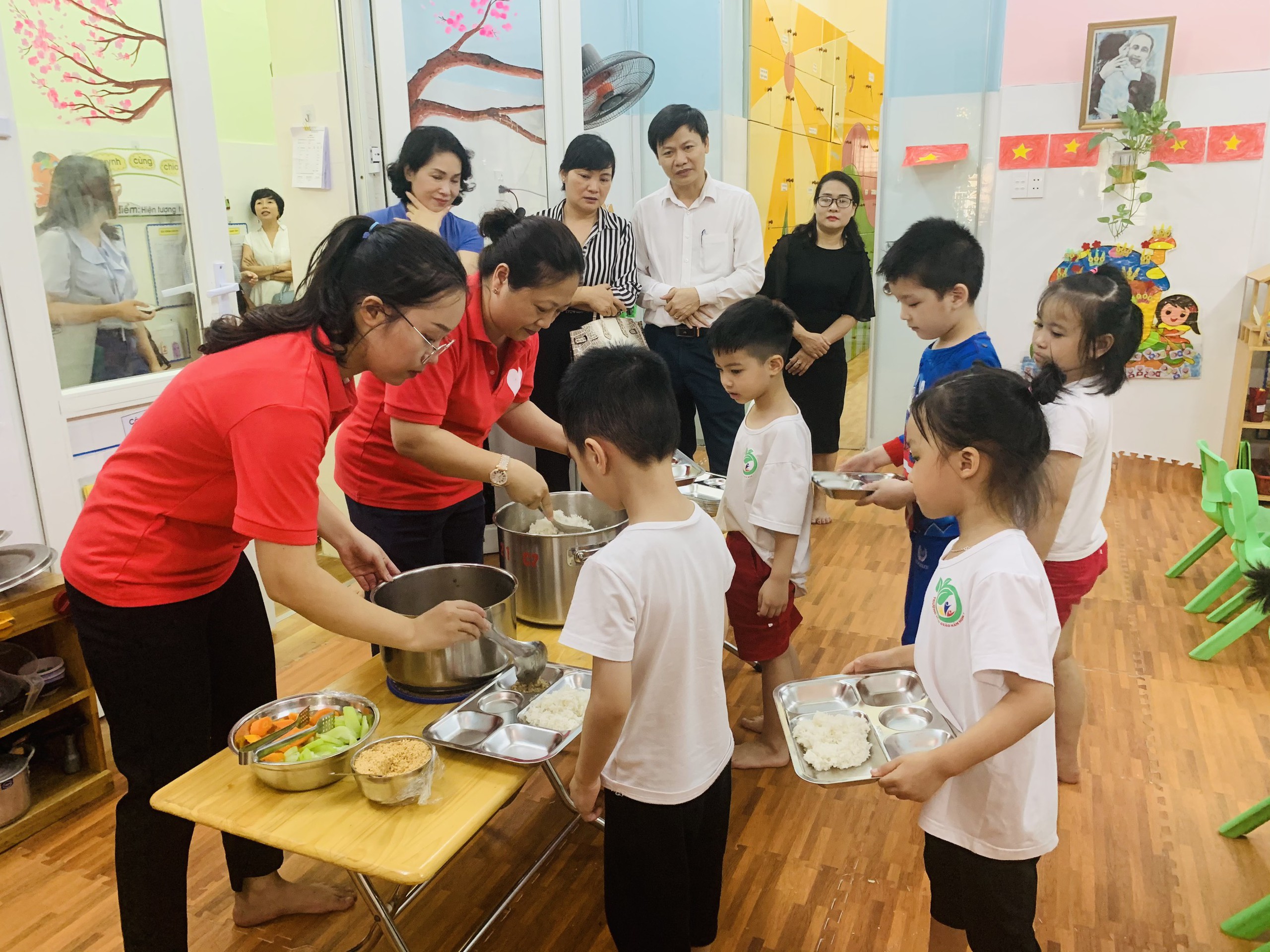 Nâng Cao Chất Lượng Dinh Dưỡng Học Đường Để Bảo Vệ Sức Khỏe Thế Hệ Tương Lai