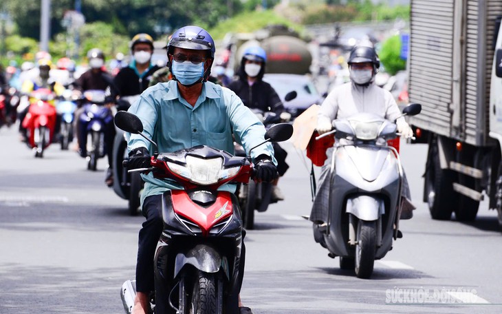 Ngày cuối cùng miền Bắc nắng nóng, từ chiều nay có mưa dông giải nhiệt- Ảnh 2.