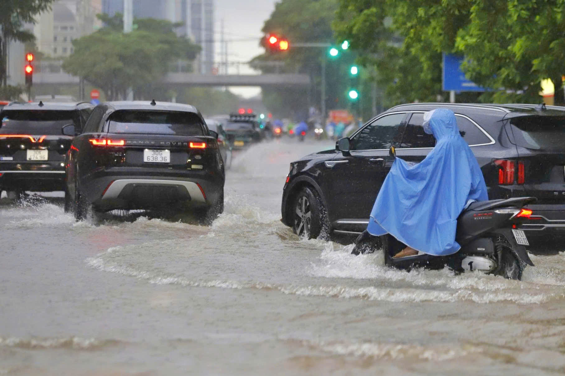 Mưa lớn tiếp tục tại Tây Bắc Bộ và Bắc Trung Bộ: 128 xã phường nguy cơ lũ quét