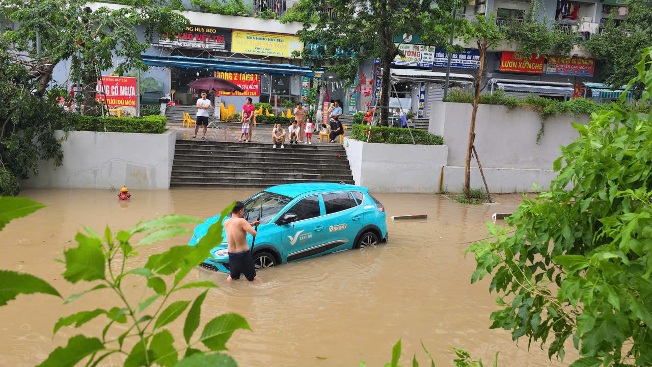 Đối Phó Hiệu Quả Với Mưa Lớn: 18 Tỉnh Thành Đang Triển Khai Các Biện Pháp Cần Thiết
