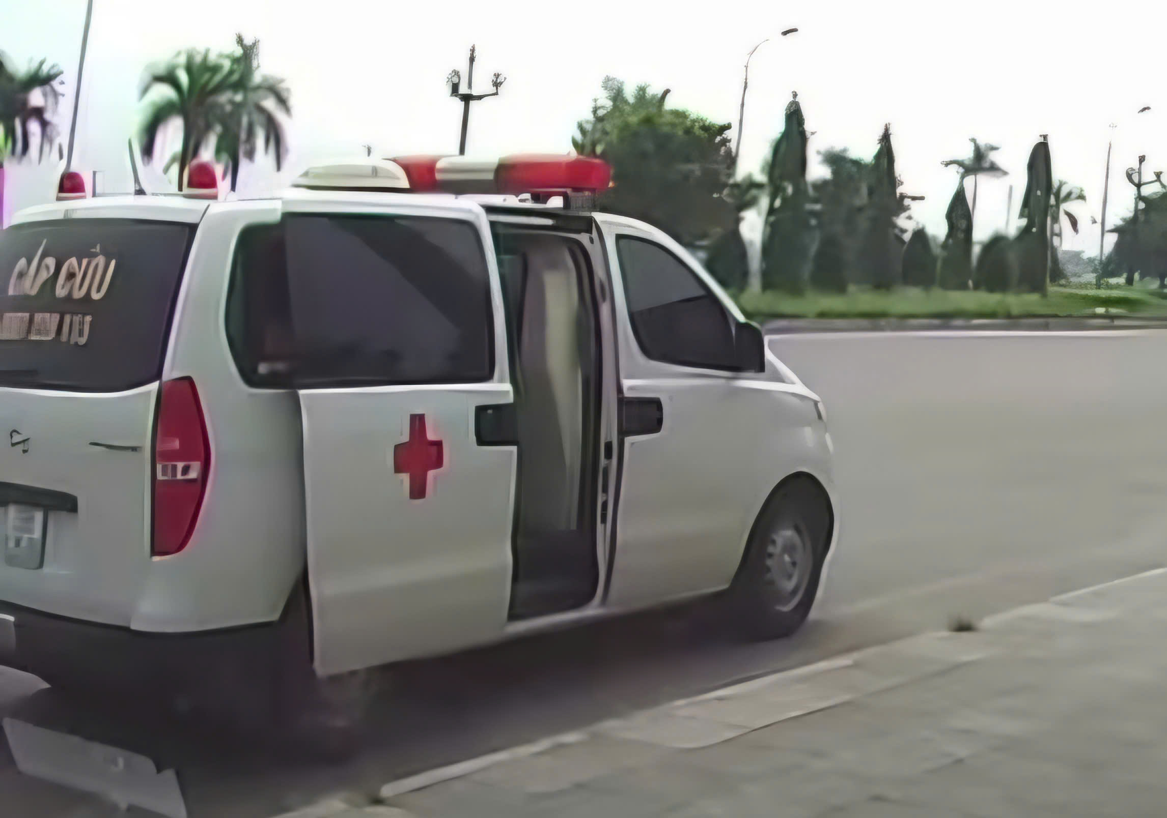 Khi chi phí vận chuyển bệnh nhân trở thành hệ lụy: những gì gia đình và cơ quan chức năng cần làm rõ