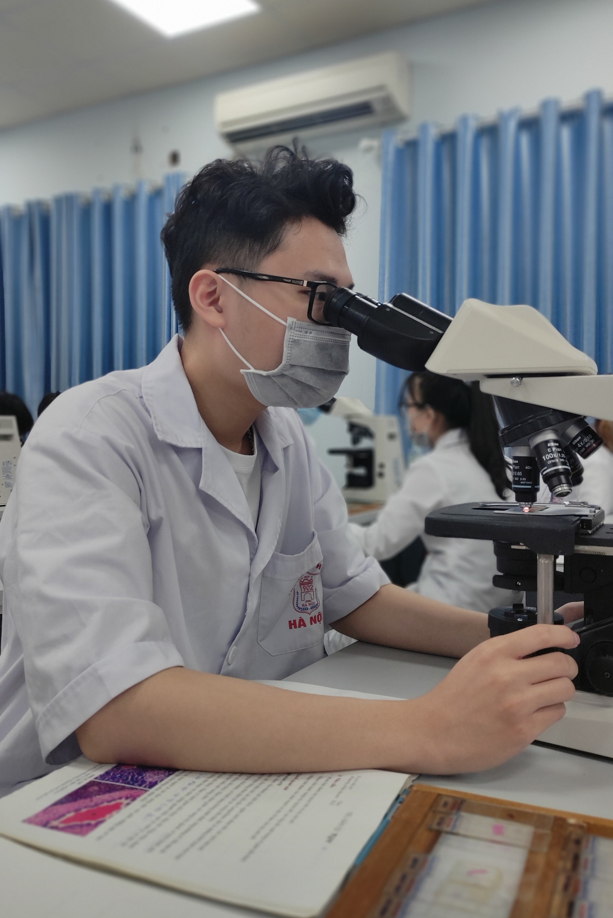 H hành Trình Đặc Biệt Để Chinh Phục Ngôi Vị Thủ Khoa Chuyên Ngành Y Học Cổ Truyền