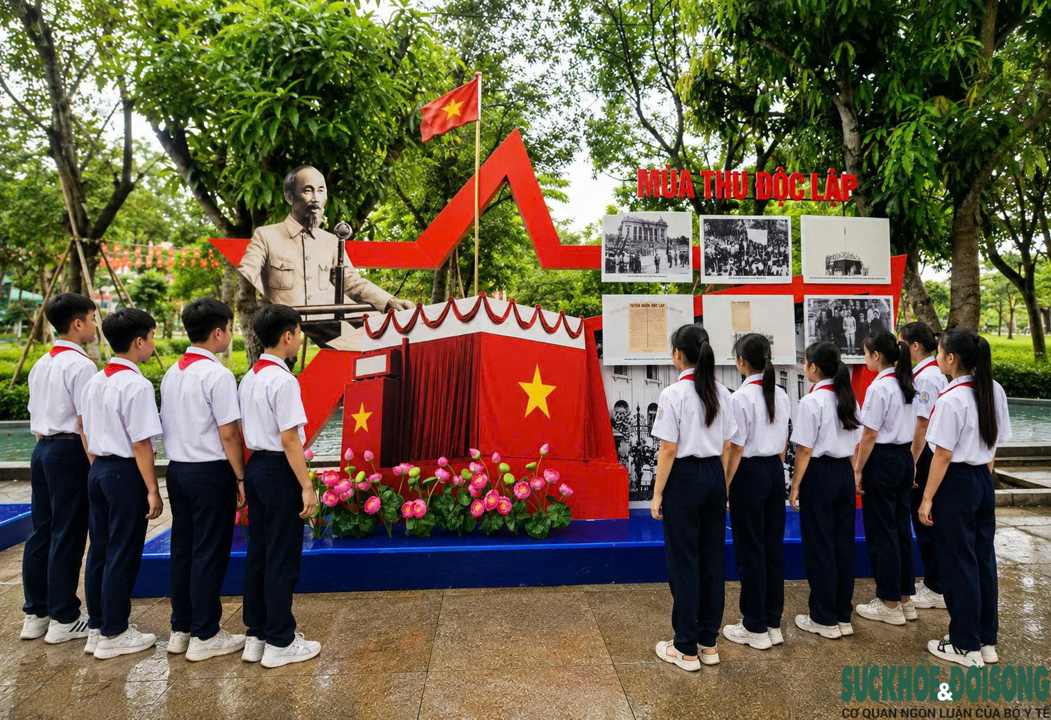 base64-17882568837331943878989 Hà Nội Rộn Ràng Du Khách Về Thăm Quê Bác Dịp Quốc Khánh - Ảnh 5.
