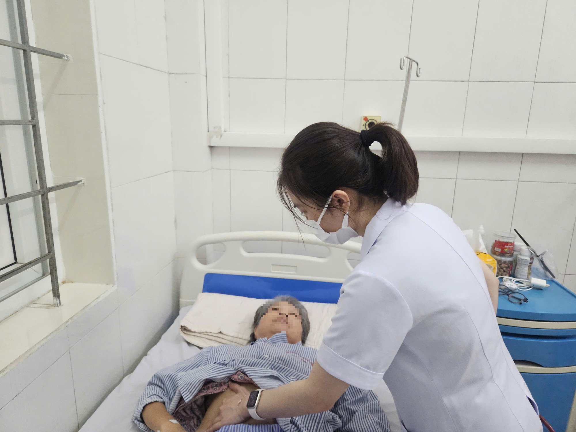 Kíp can thiệp kịp thời cứu hai vợ chồng bị nhồi máu cơ tim cùng ngày tại Hà Tĩnh
