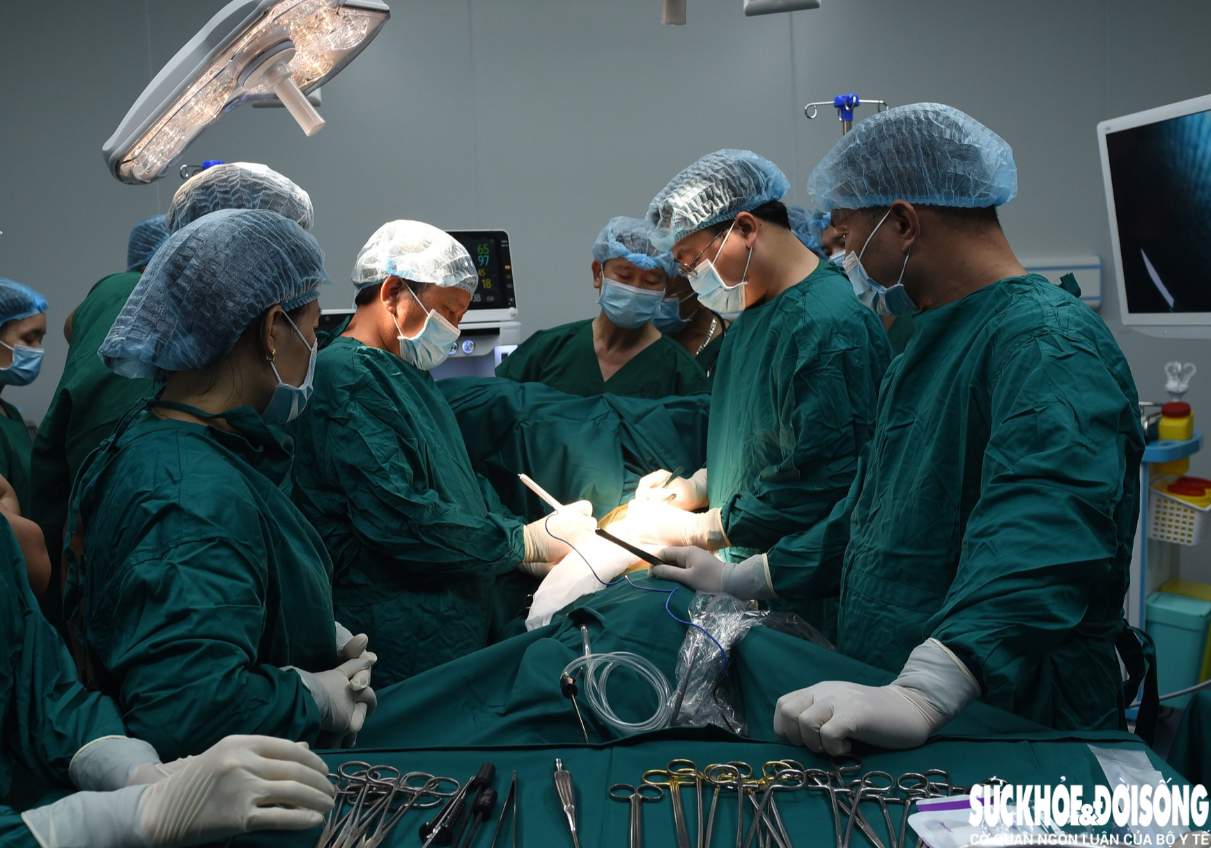 Đưa kỹ thuật Ngoại lồng ngực chuyên sâu đến gần người dân Nghệ An- Ảnh 4.