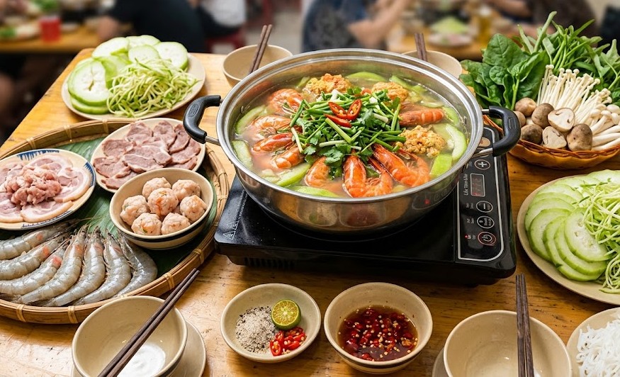 Ai nên và không nên ăn lẩu tôm bầu? - Ảnh 1.