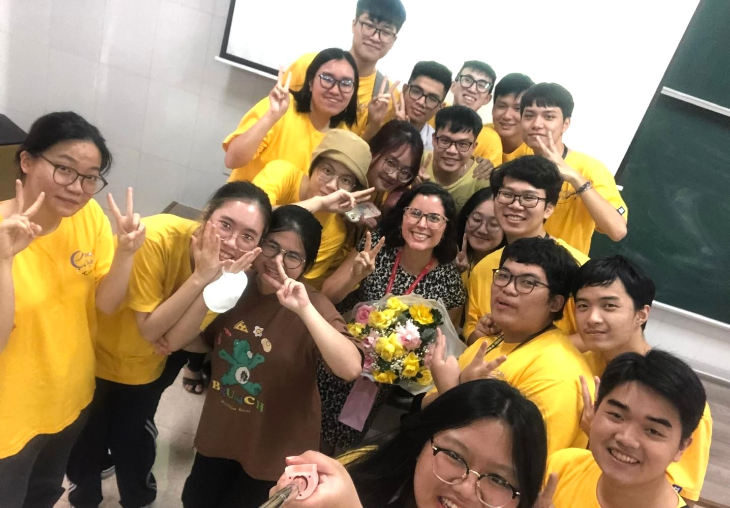 Từng Bước Đến Thành Công: Hành Trình Của Á Khoa Nội Trú Tạ Tiến Tùng Từ Thanh Hóa