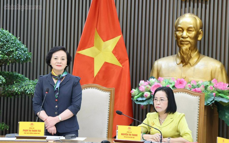 Bộ Y tế chủ động kiểm soát giá thuốc, vật tư y tế, dịch vụ KCB- Ảnh 2.