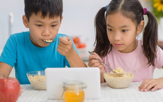 Lẩu tôm bầu: khi nào nên ăn và những trường hợp cần thận trọng