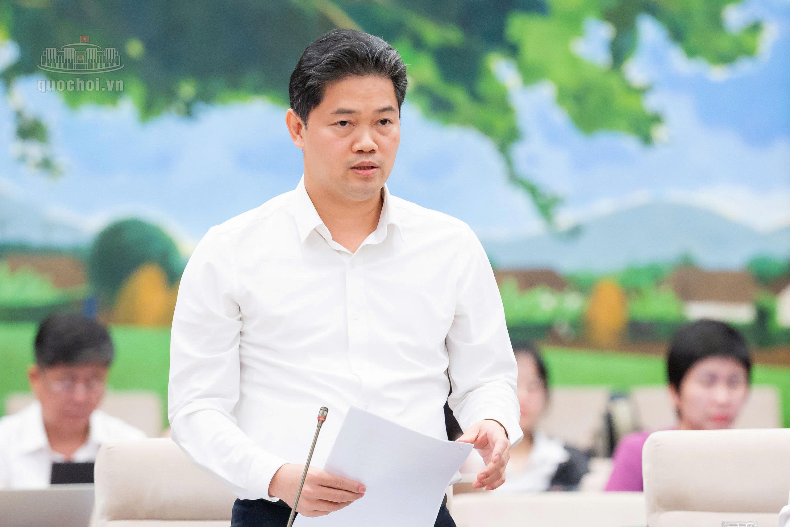 Phân cấp và cắt giảm thủ tục: dự thảo sửa đổi luật y tế liên quan 5 đạo luật